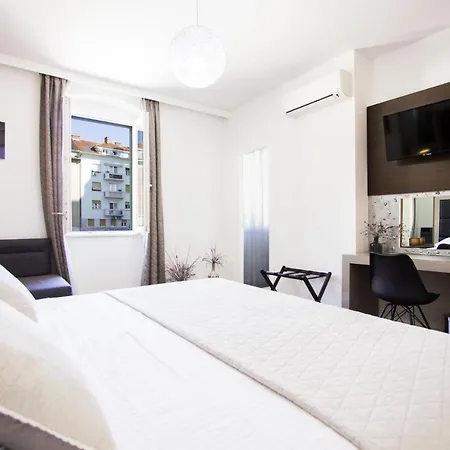 Argentum Luxury Apartman